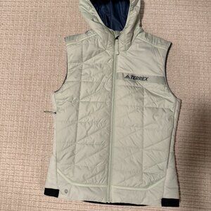 Adidas Terrex Insulated Hooded Vest Size XS New Without Tags